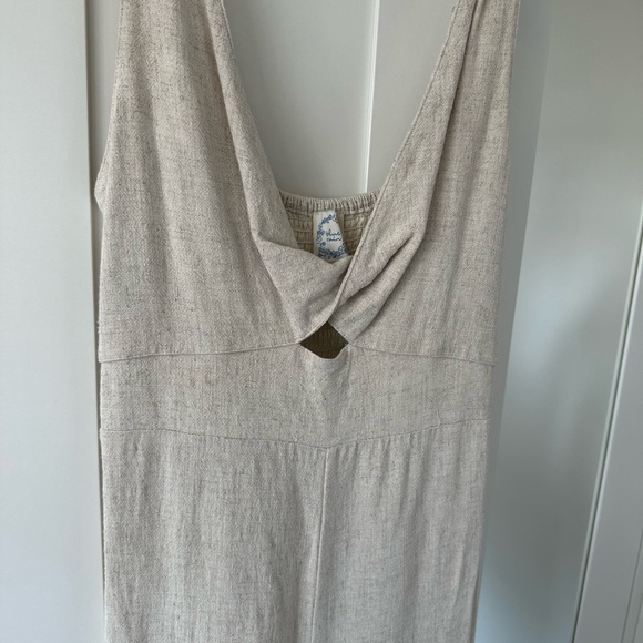 Cream Linen Style Romper/Jumpsuit - Picture 3 of 6